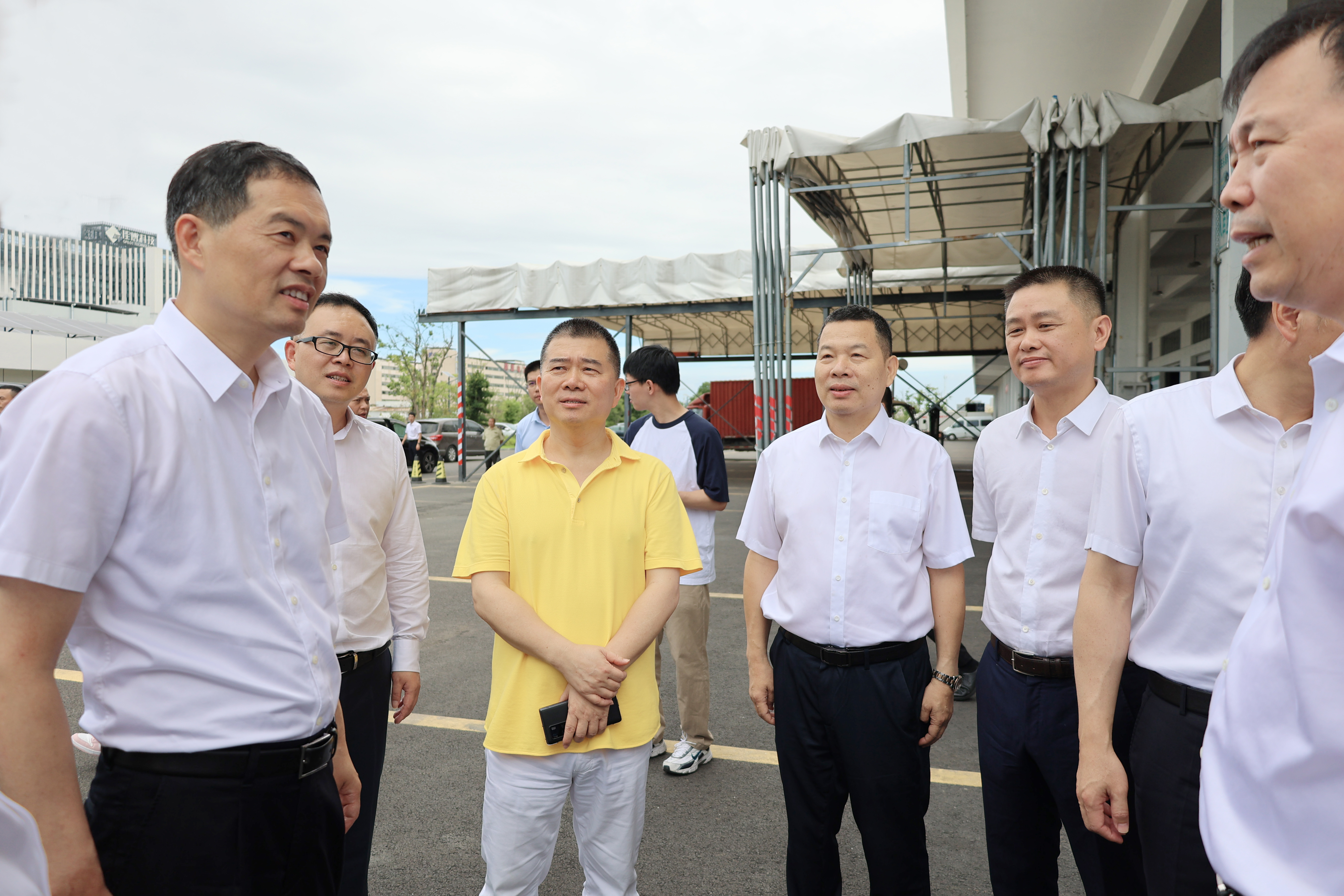 浙江省委常委、溫州市委書記劉小濤考察麻花豆國產(chǎn)劇視